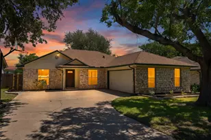2402 Spring Wagon Ln, Austin, TX 78728 - Photo 2
