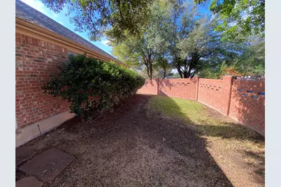 1002 Mesquite Hollow Place, Round Rock, TX 78665 - Photo 32