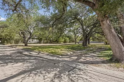 1006 N Blanco Street, Lockhart, TX 78644 - Photo 1