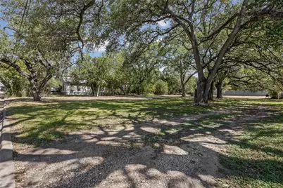 1006 N Blanco Street, Lockhart, TX 78644 - Photo 8