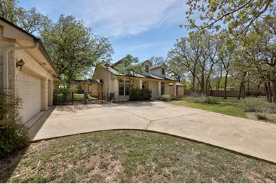 105 Oak Plaza Drive, Georgetown, TX 78628 - Photo 2