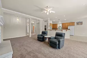 105 Oak Plaza Dr, Georgetown, TX 78628 - Photo 12