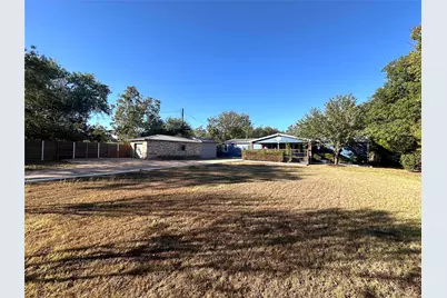 305 Cougar Avenue N, Cedar Park, TX 78613 - Photo 2