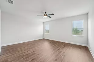 501 W Luna Blue Ln, Jarrell, TX 76537 - Photo 6