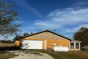 126 County Road 153 Roads, Georgetown, TX 78626 - Photo 6