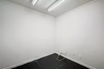 313 N Main Street, Taylor, TX 76574 - Photo 20