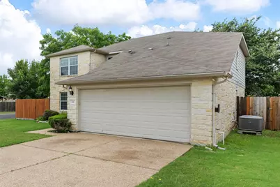 301 Lark Street, Leander, TX 78641 - Photo 2