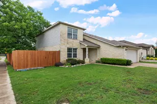 301 Lark St, Leander, TX 78641 - Photo 4