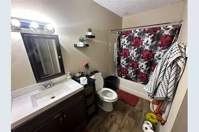 1205 W 10th Street, Cameron, TX 76520 - Photo 12