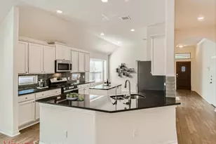 113 Lily Turf Cove, Georgetown, TX 78626 - Photo 4