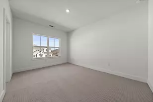 112 Irvine Pass, Liberty Hill, TX 78642 - Photo 32