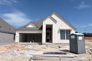 239 W Faulkner St, Liberty Hill, TX 78642 - Photo 2
