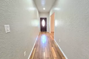 6 Sunflower Cir, New Braunfels, TX 78130 - Photo 2