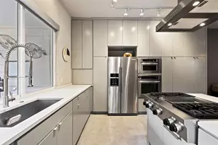 613 W Annie St, Austin, TX 78704 - Photo 10