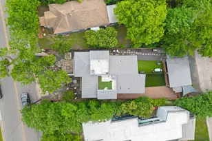 613 W Annie St, Austin, TX 78704 - Photo 32
