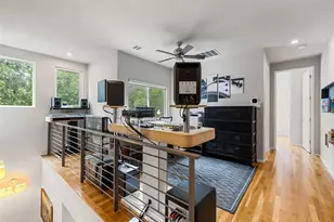 613 W Annie St, Austin, TX 78704 - Photo 24
