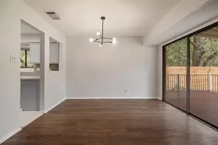 8905 Bridgewood Trail, Austin, TX 78729 - Photo 10