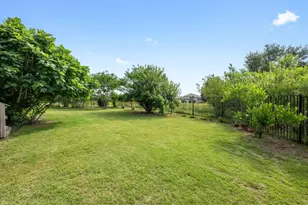 114 Hazelnut Ct, Driftwood, TX 78619 - Photo 4
