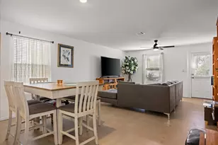 36 Trinity Cir, Lockhart, TX 78644 - Photo 6