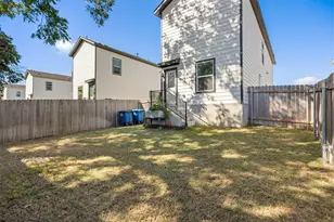 36 Trinity Cir, Lockhart, TX 78644 - Photo 20