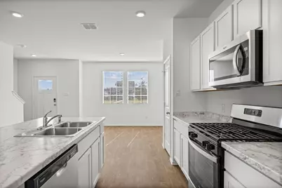 310 Puerto Plata Avenue, Bastrop, TX 78602 - Photo 4