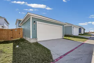 310 Puerto Plata Ave, Bastrop, TX 78602 - Photo 24