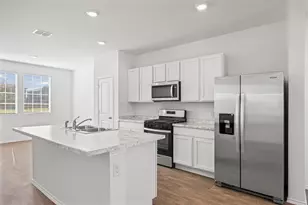 310 Puerto Plata Ave, Bastrop, TX 78602 - Photo 2