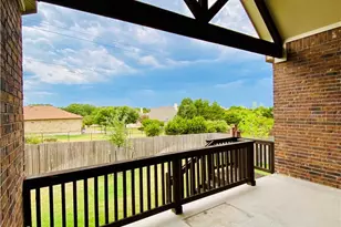821 Richardson Ln, Leander, TX 78641 - Photo 2