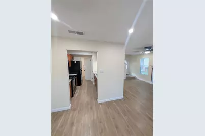 13303 Lyndhurst Street #B, Austin, TX 78729 - Photo 6