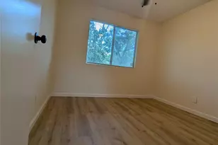 13303 Lyndhurst St, Austin, TX 78729 - Photo 12