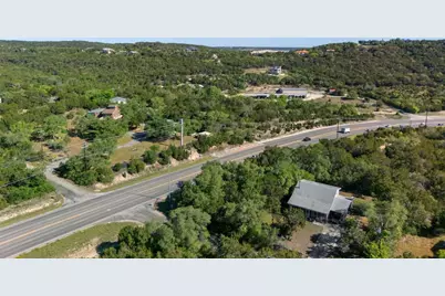 18506 E Lakeview Drive, Jonestown, TX 78645 - Photo 2