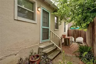 1110 W 22nd St, Austin, TX 78705 - Photo 12