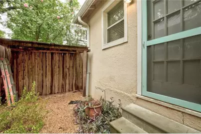 1110 W 22nd Street #13, Austin, TX 78705 - Photo 26