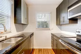 1110 W 22nd St, Austin, TX 78705 - Photo 14