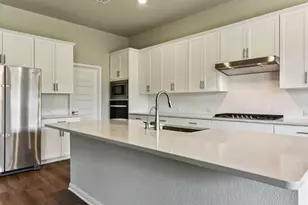 142 Shumard Peak Cv, Dripping Springs, TX 78620 - Photo 2