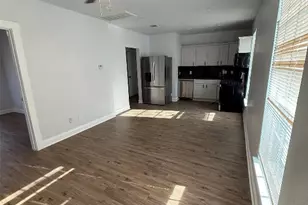 1313 Delano St, Austin, TX 78721 - Photo 4