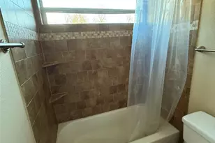 1313 Delano St, Austin, TX 78721 - Photo 14