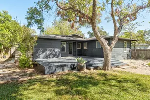 1303 Glencrest Dr, Austin, TX 78723 - Photo 20