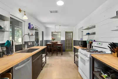 1303 Glencrest Drive, Austin, TX 78723 - Photo 8