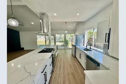 9506 Stonebridge Drive, Austin, TX 78758 - Photo 8