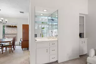 5724 N Scout Island Cir, Austin, TX 78731 - Photo 22