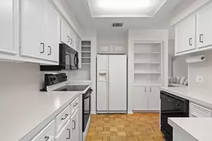 5724 N Scout Island Cir, Austin, TX 78731 - Photo 26
