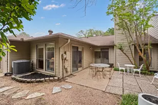 5724 N Scout Island Cir, Austin, TX 78731 - Photo 32