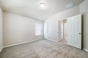 1310 Parmer Ln, Austin, TX 78727 - Photo 14