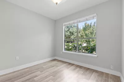 5501 S Hearsey Drive, Austin, TX 78744 - Photo 12