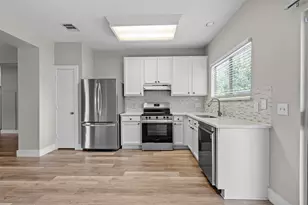 5501 S Hearsey Dr, Austin, TX 78744 - Photo 6