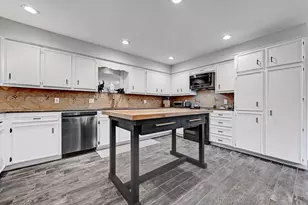 11133 Pinehurst Dr, Austin, TX 78747 - Photo 16