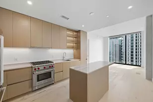 610 Davis St, Austin, TX 78701 - Photo 2