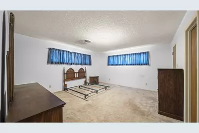 674 N Polk Street, Giddings, TX 78942 - Photo 10