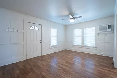 603 S Laurel Avenue, Luling, TX 78648 - Photo 6